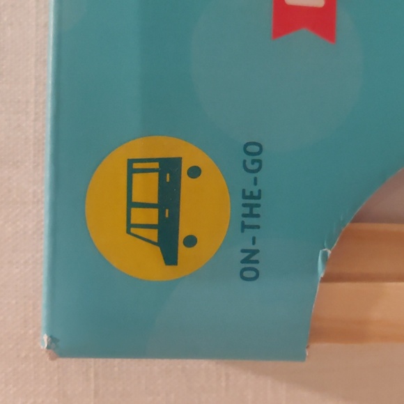 Easel Jr. Magnetic Dry Erase And Chalkboard preschool 70 magnets! New - Picture 6 of 10